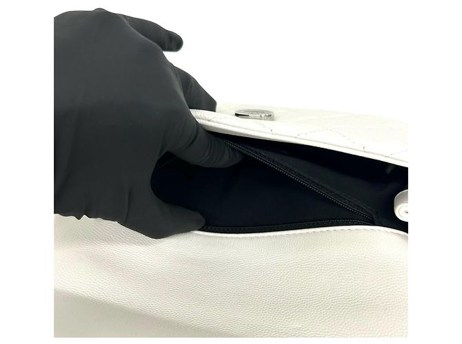 Borsa a tracolla Chanel Matelassé Coco Mark Hardware Nero Bianco - Ansicht 10