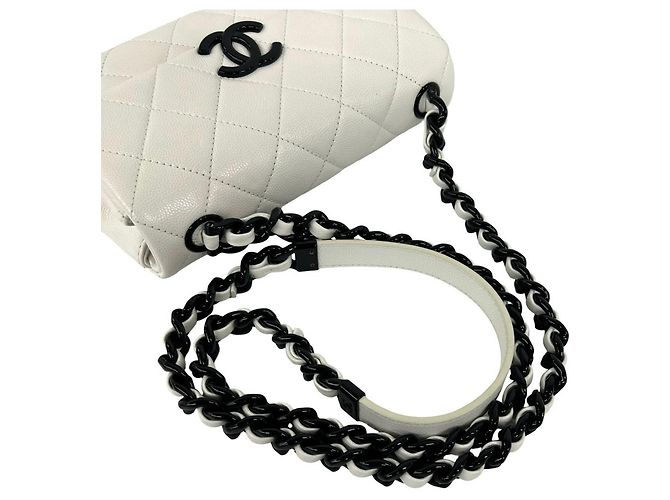 Borsa a tracolla Chanel Matelassé Coco Mark Hardware Nero Bianco - Ansicht 4