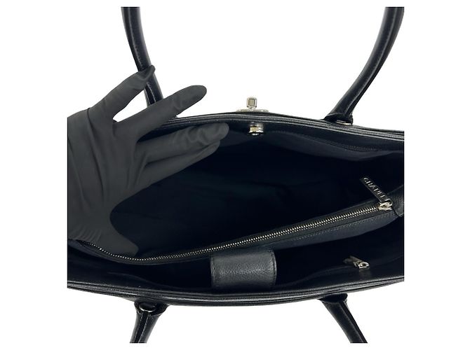 Borsa Chanel Executive Tote in pelle di vitello grana nera Nero - vista 9
