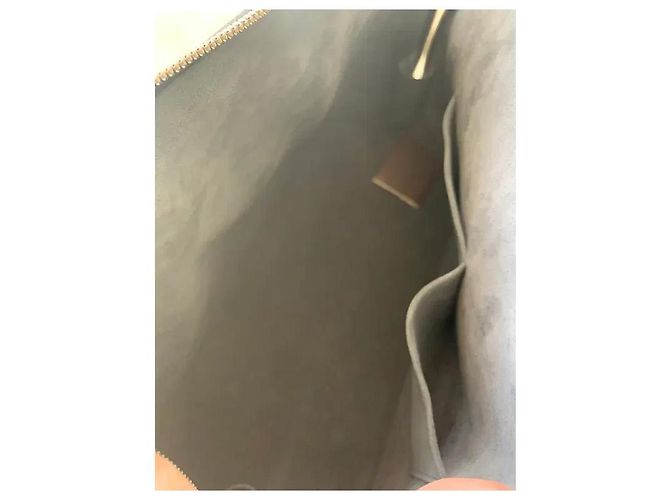 Louis Vuitton Alma PM in pelle Epi nera Nero - vista 4