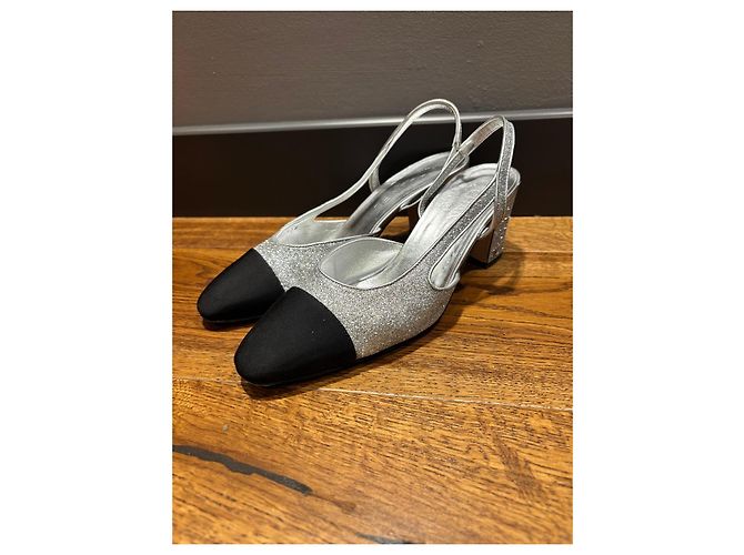 Chanel Décolleté Slingback Argento Glitter Punta Nera Nero Silver hardware - vista 9