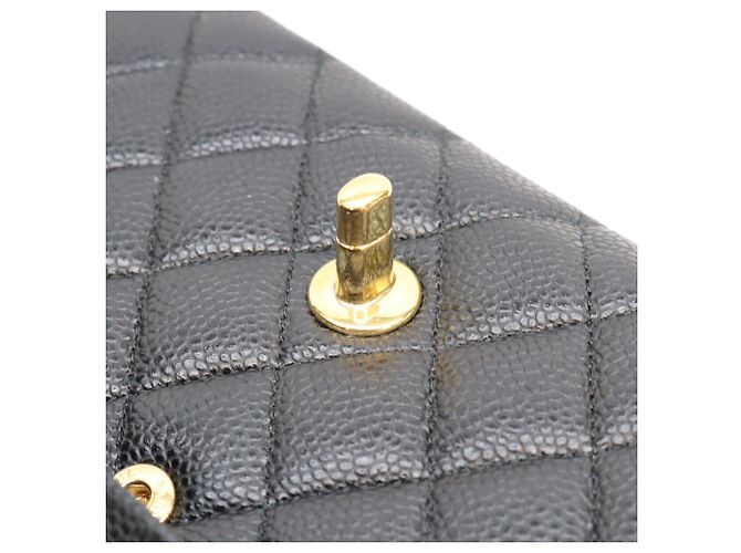 Borsa a tracolla Chanel Classic Flap in pelle caviar nera matelassé Nero - vista 10