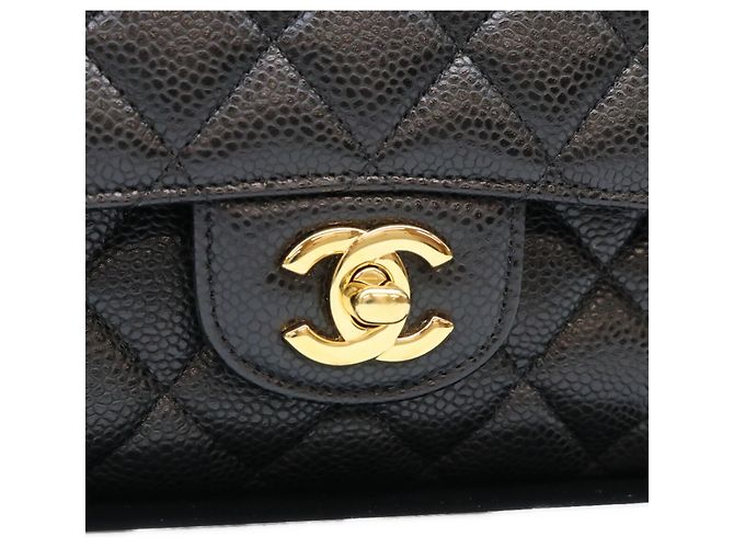 Borsa a tracolla Chanel Classic Flap in pelle caviar nera matelassé Nero - vista 6