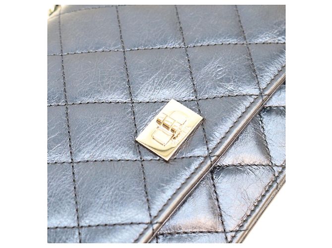 Bolsa de ombro carteira Chanel em couro de bezerro azul marinho metálico Preto - vista 6