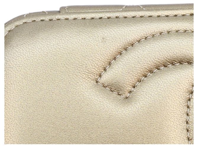 Borsa a tracolla Chanel 2023 Cruise CC Dynasty in pelle d'agnello dorata D'oro - vista 9