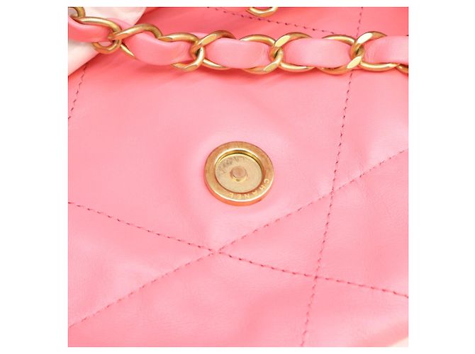 Borsa a tracolla Chanel in vitello lucido rosa corallo - vista 10