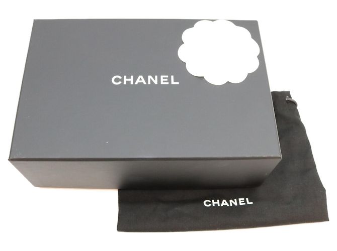 Borsa a tracolla portafoglio in pelle dorata Chanel D'oro - vista 12