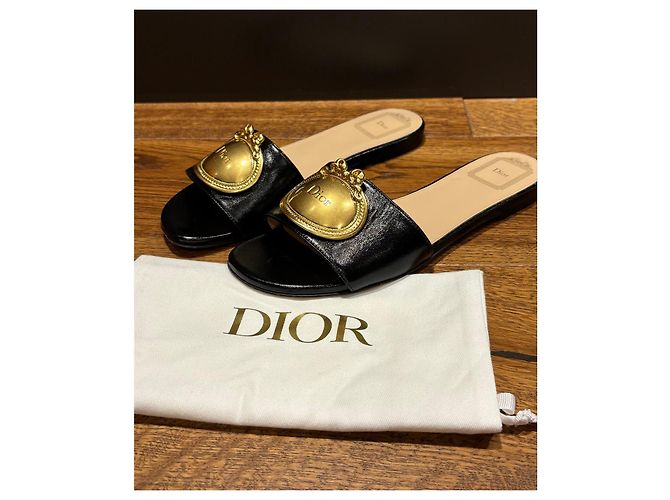 Dior Ciabatte in pelle nera con logo dorato Nero - vista 12