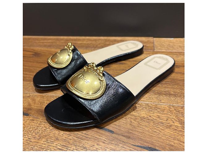 Dior Ciabatte in pelle nera con logo dorato Nero - vista 2