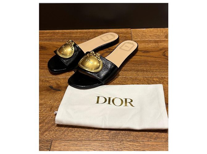 Dior Ciabatte in pelle nera con logo dorato Nero - vista 7