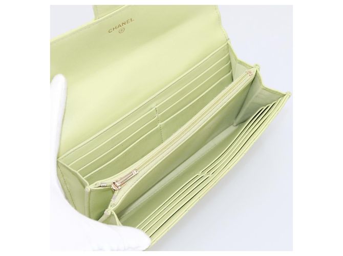 Portafoglio lungo CHANEL Matelasse in pelle d'agnello verde e oro CC Auth 197728 D'oro - vista 17
