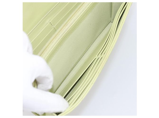 Portafoglio lungo CHANEL Matelasse in pelle d'agnello verde e oro CC Auth 197728 D'oro - vista 19