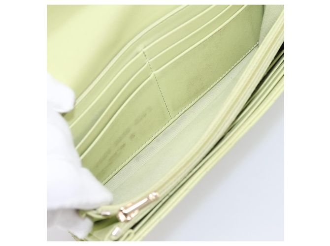 Portafoglio lungo CHANEL Matelasse in pelle d'agnello verde e oro CC Auth 197728 D'oro - vista 9