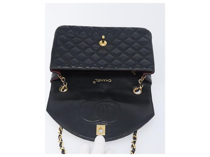 Borsa a tracolla CHANEL Chain Matelasse in pelle d'agnello nera e oro CC Auth yk20836SAM Nero D'oro - vista 20