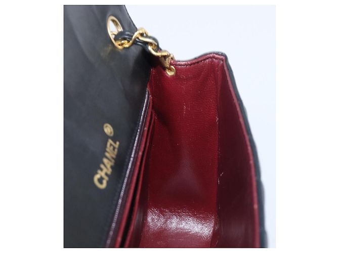 Borsa a tracolla CHANEL Chain Matelasse in pelle d'agnello nera e oro CC Auth yk20836SAM Nero D'oro - vista 22