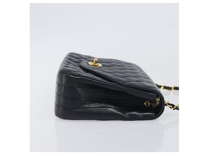 Borsa a tracolla CHANEL Chain Matelasse in pelle d'agnello nera e oro CC Auth yk20836SAM Nero D'oro - vista 3