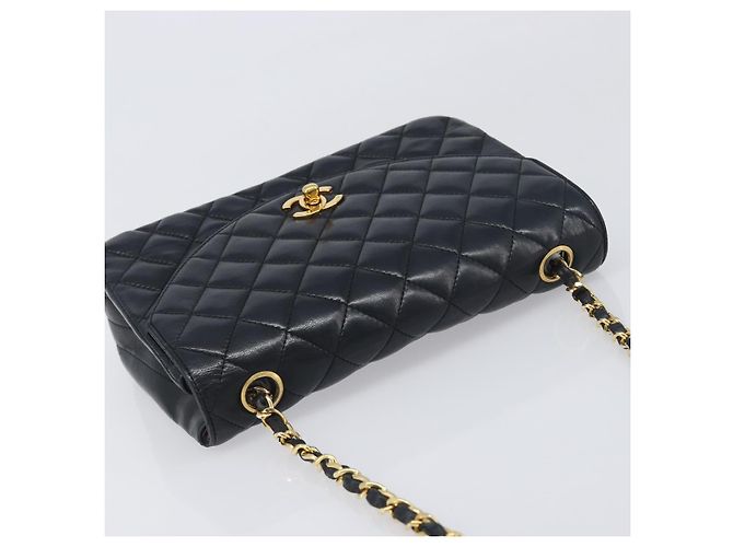 Borsa a tracolla CHANEL Chain Matelasse in pelle d'agnello nera e oro CC Auth yk20836SAM Nero D'oro - vista 6