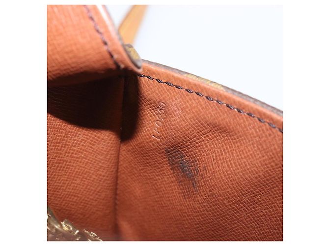LOUIS VUITTON Monogram Saint Cloud MM Shoulder Bag M51243 LV Auth 198907 Monogramma - vista 12