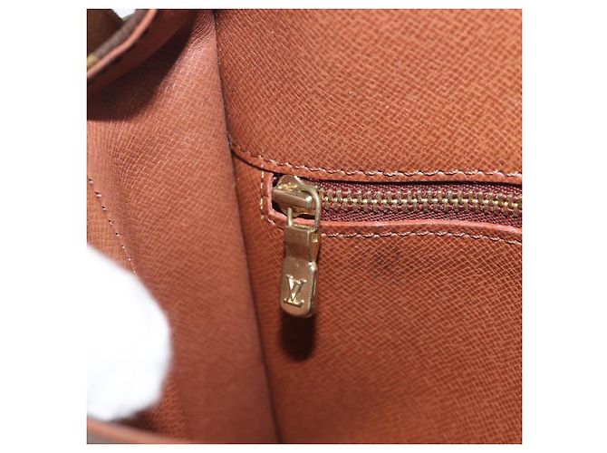 LOUIS VUITTON Monogram Saint Cloud MM Shoulder Bag M51243 LV Auth 198907 Monogramma - vista 27
