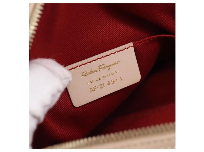 Borsa a tracolla Salvatore Ferragamo Gancini in pelle rosa e oro Auth ka5915A D'oro - vista 12
