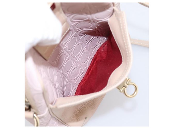 Borsa a tracolla Salvatore Ferragamo Gancini in pelle rosa e oro Auth ka5915A D'oro - vista 20