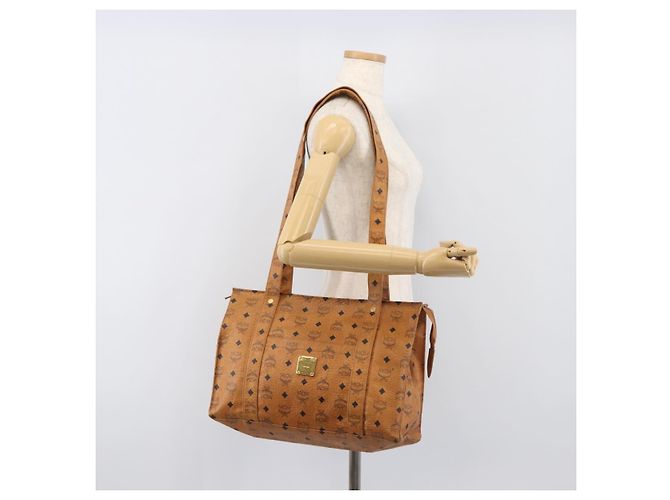 Borsa Tote MCM Vicetos Logogram PVC Leather Brown Gold Auth 199646 Marrone D'oro - vista 21
