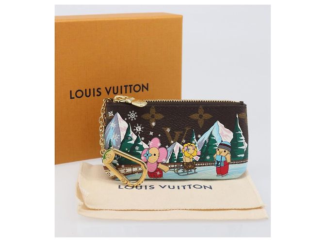 LOUIS VUITTON Monogram Vivienne Ice Skating Pochette Cles M82620 LV Auth 200665M Monograma - vista 12