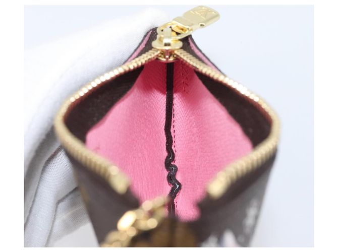 LOUIS VUITTON Monogram Vivienne Ice Skating Pochette Cles M82620 LV Auth 200665M Monograma - vista 18