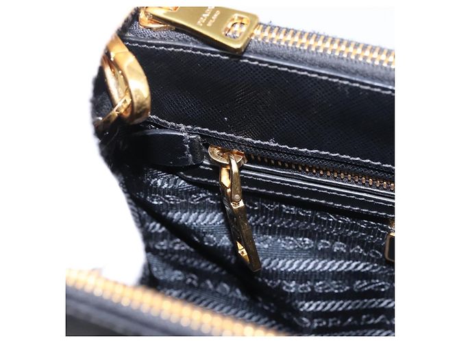 Borsa a Mano PRADA Saffiano 2way Nero Tono Oro Auth 199176M - vista 23