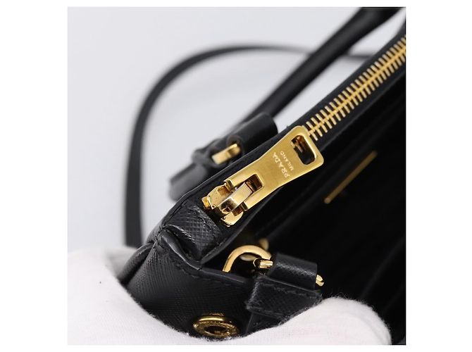 Borsa a Mano PRADA Saffiano 2way Nero Tono Oro Auth 199176M - vista 28