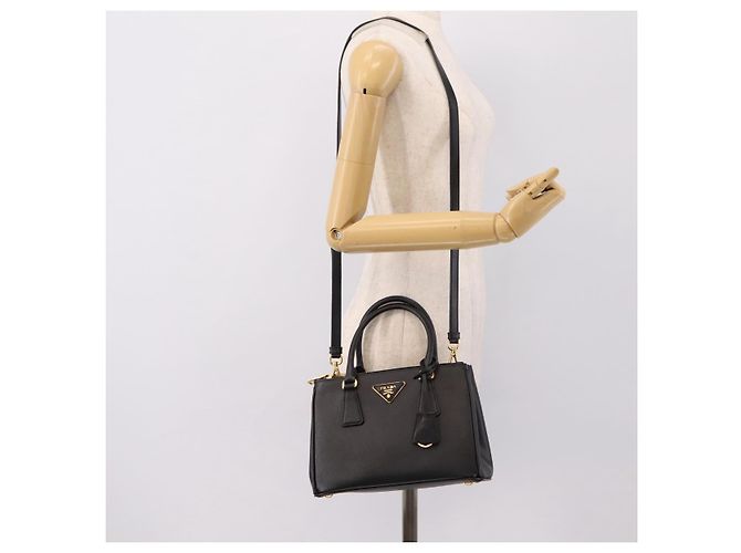 Borsa a Mano PRADA Saffiano 2way Nero Tono Oro Auth 199176M - vista 30