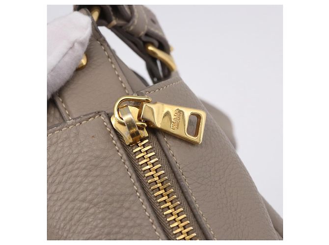 Borsa a tracolla PRADA in pelle beige e oro Auth 196638V D'oro - vista 19