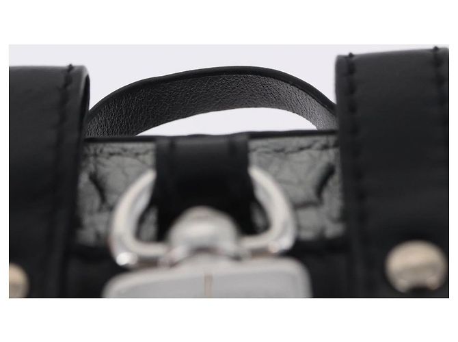 LOUIS VUITTON Monogram Rucksack
Trunk Charm Silver Black M01392 LV Auth 199063M Schwarz Silber - Ansicht 14