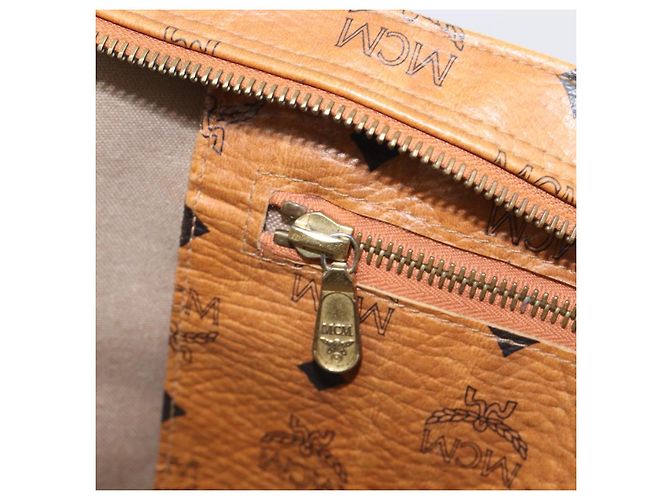 Borsa Tote MCM Vicetos Logogram PVC Leather Brown Gold Auth 200953 Marrone D'oro - vista 20