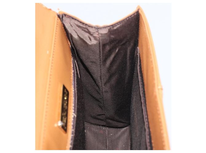 Borsa a mano SAINT LAURENT in pelle beige e oro Auth 200950A D'oro - vista 20