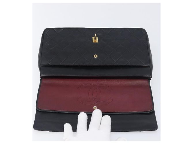Borsa a mano CHANEL Matelasse con catena in pelle d'agnello nera e oro CC Auth yk20843V Nero D'oro - vista 19