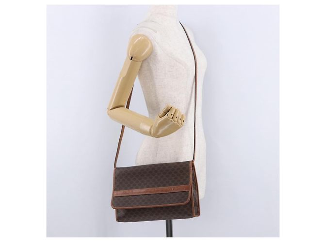 Céline Borsa a tracolla CELINE Macadam Canvas PVC Leather Brown Gold Auth ka5827 Marrone D'oro - vista 22