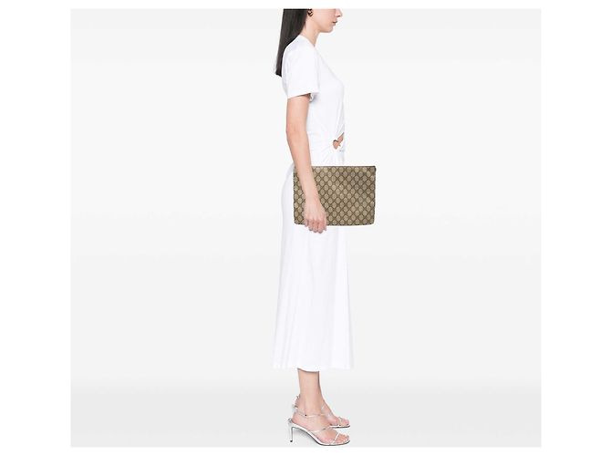 Clutch Gucci GG Supreme Beige - vista 6