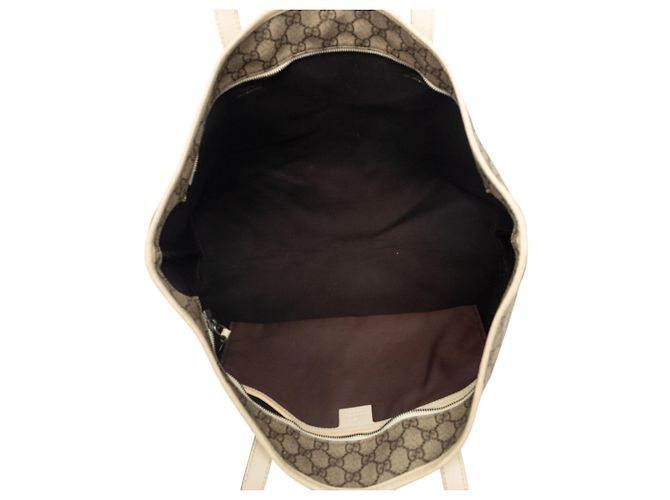 Tote Gucci Large GG Supreme Beige - vista 4