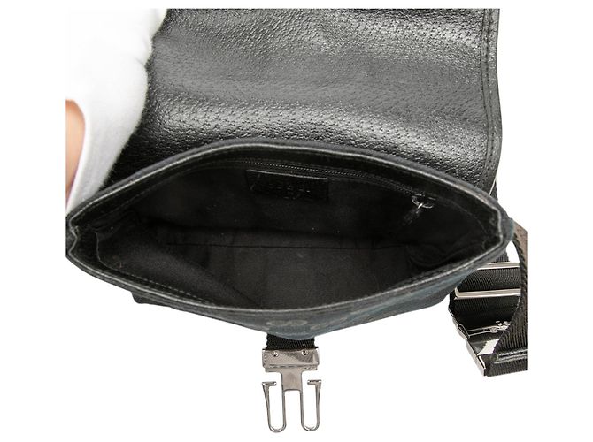 Borsa cintura Gucci GG Canvas nera Nero - vista 4