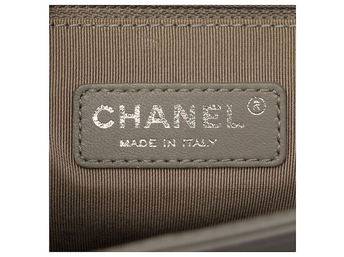 Bolso bandolera Chanel Boy Flap Medium de piel de becerro acolchada Ombre Beige - vista 5