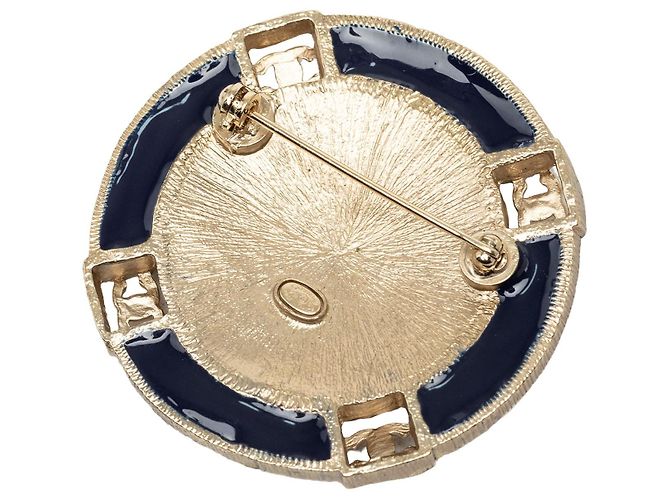 Spilla rotonda Chanel CC placcata oro in resina e perle sintetiche D'oro - vista 2