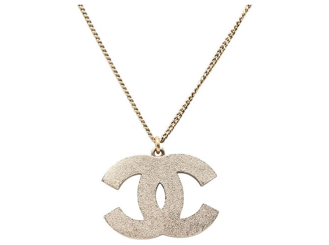 Collana con pendente Chanel CC in ottone e strass dorato D'oro - vista 3