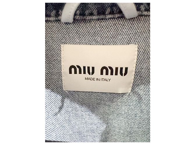 Miu Miu Jeansjacke Blau mit All-over Logo Print Mehrfarben - Ansicht 3