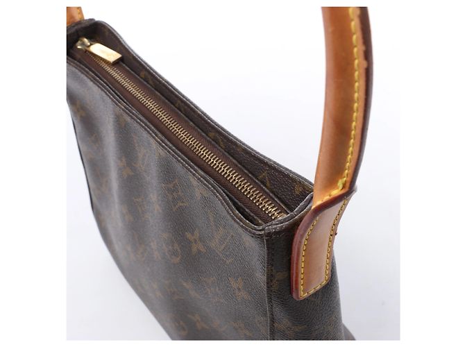 Borsa a tracolla Louis Vuitton Looping MM Monogram Canvas in marrone M51146 Beige - vista 3