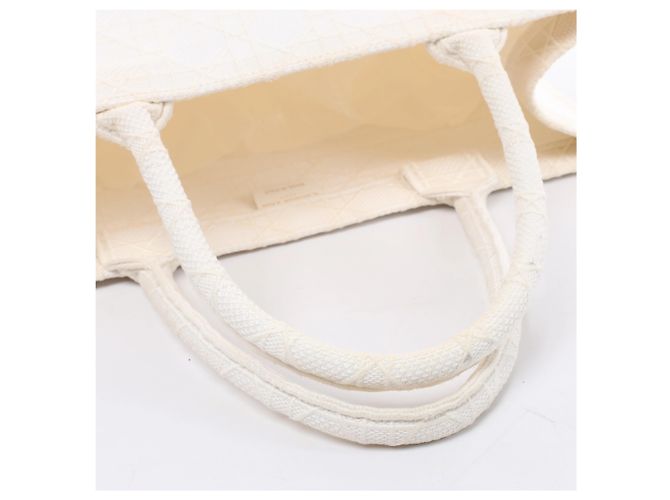Borsa a tracolla Christian Dior Book Tote Medium in tela bianca Bianco - vista 9