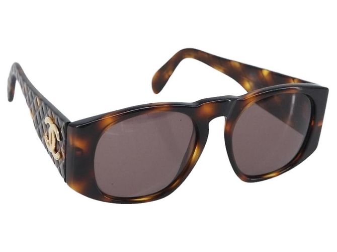 Logo CC in plastica Chanel Marrone - vista 5