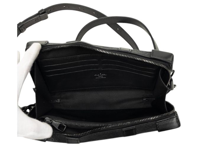 Borsa a tracolla portafoglio Soft Trunk Louis Vuitton Monogram Taurillon nera Nero - vista 4