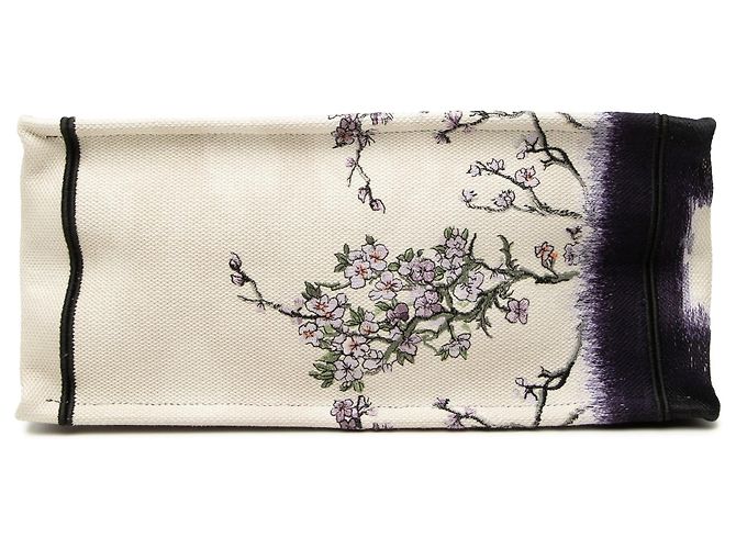 Borsa Book Tote Dior Medium in tela bianca con ricami floreali Bianco - vista 3