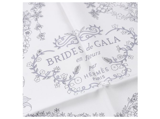 Hermès Carré 90 "Brides de Gala en Fleurs" Seidentuch in Braun - Ansicht 6